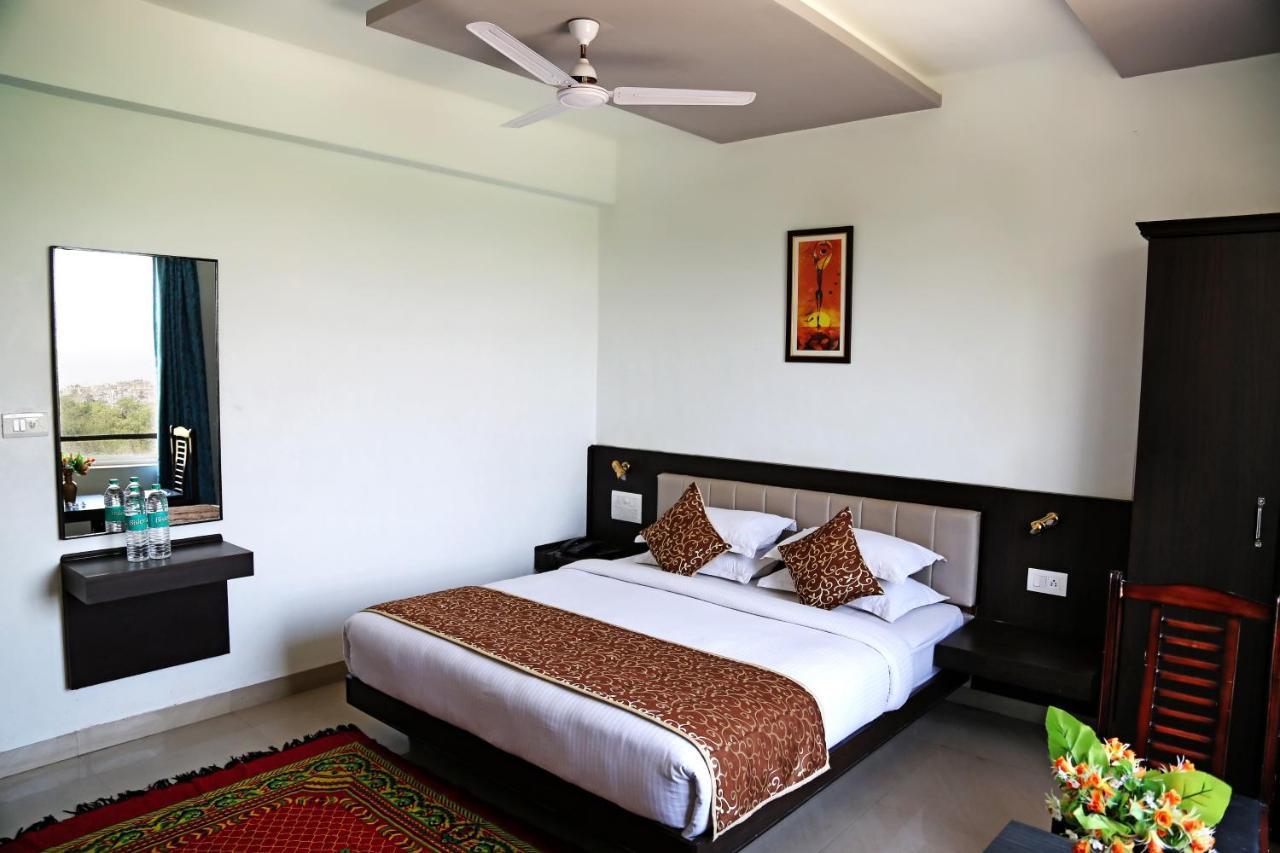 Narayans Leela Inn Udaipur Dış mekan fotoğraf